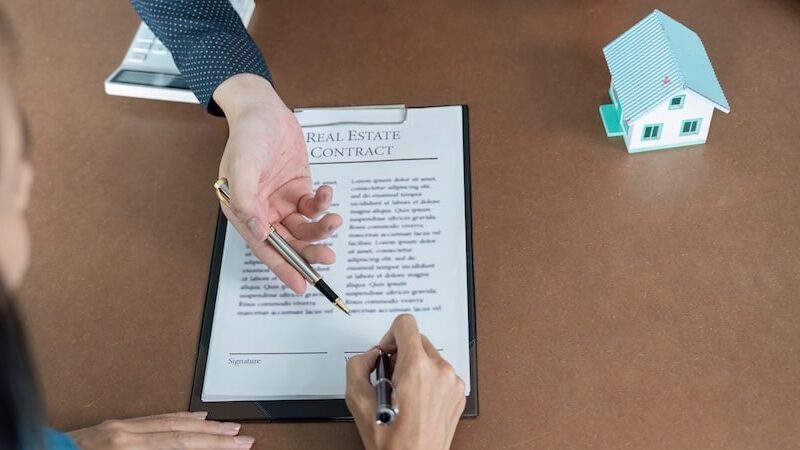 Signer un bail ou une vente entre particuliers à distance